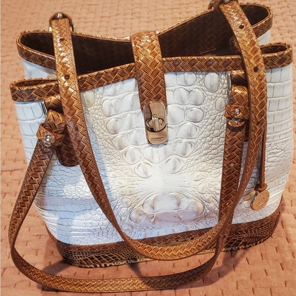 Fiora Brahmin bucket bag with matching Brahmin wallet. 
12" W X 11" H X 5.5" D - Picture 1 of 6